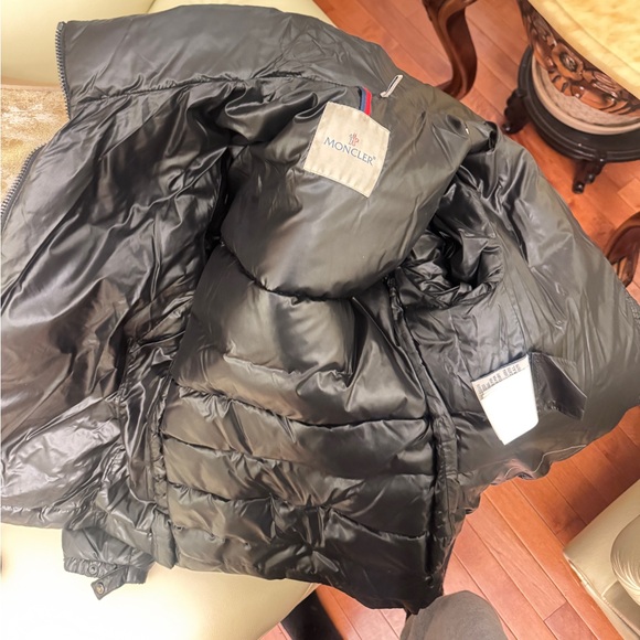 Moncler Puffer JacketSZ MColor: Black